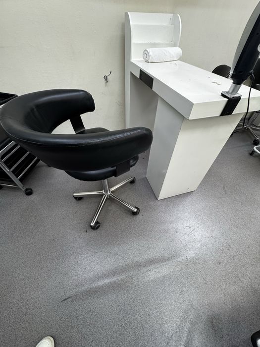 Кресло маникюрная