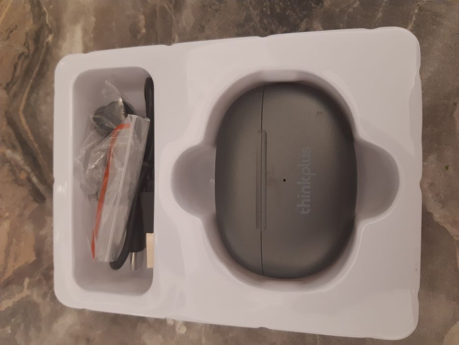 Нови слушалки Lenovo