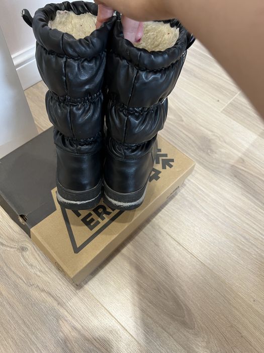 Продам зимние сапожки на девочку 35 р.