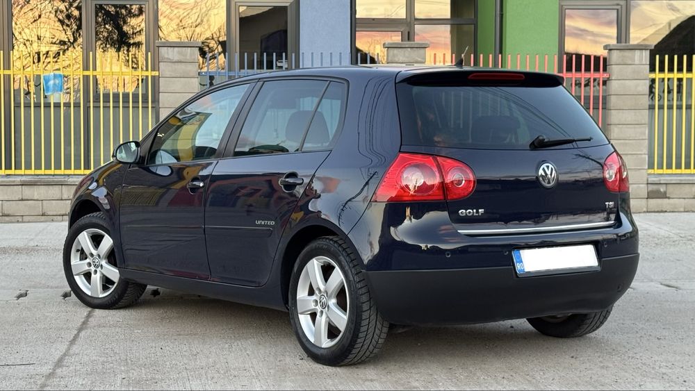 Volkswagen Golf 5 2009 *UNITED* Benzina 6+1 Viteze