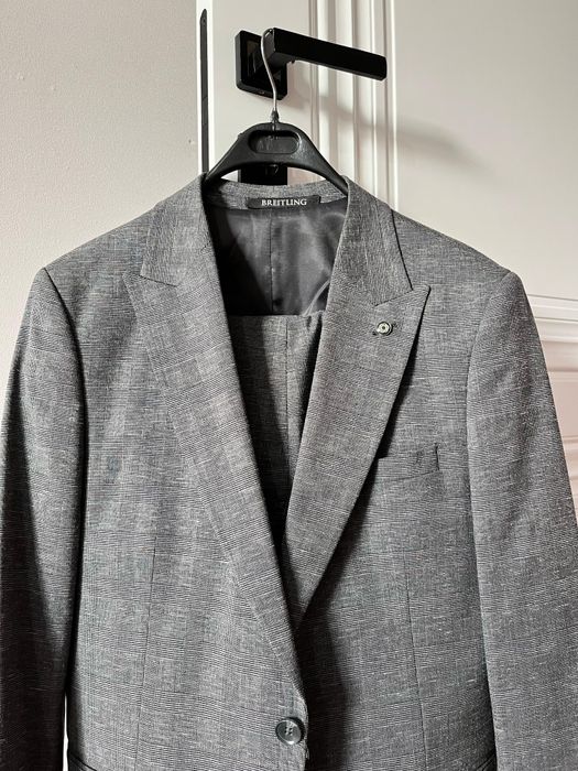 Срочно продам Пиджак тройка