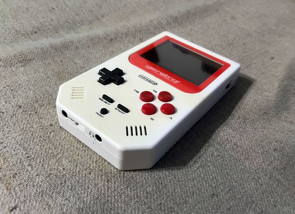 Consola Retro-Bit Go Retro Portable 300 Jocuri Retro LCD Color