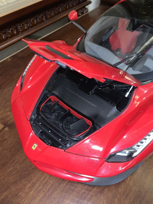 Моделька LaFerrari 1 of Uzbekistan и пульт