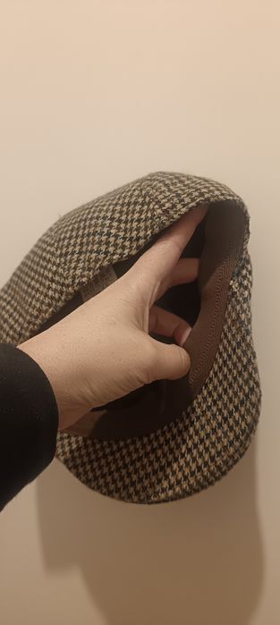 Мъжки каскет,Италия