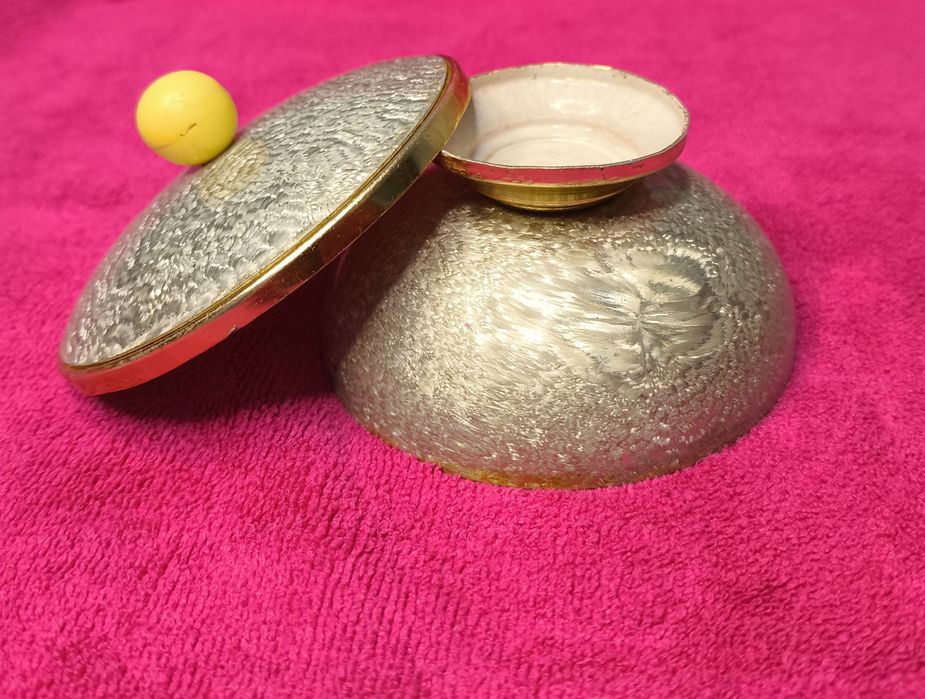 Шкатулка СССР винтаж,перламутровая пудриница.