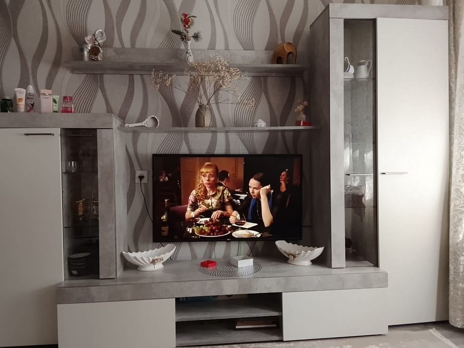 Стенка в отличном состоянии