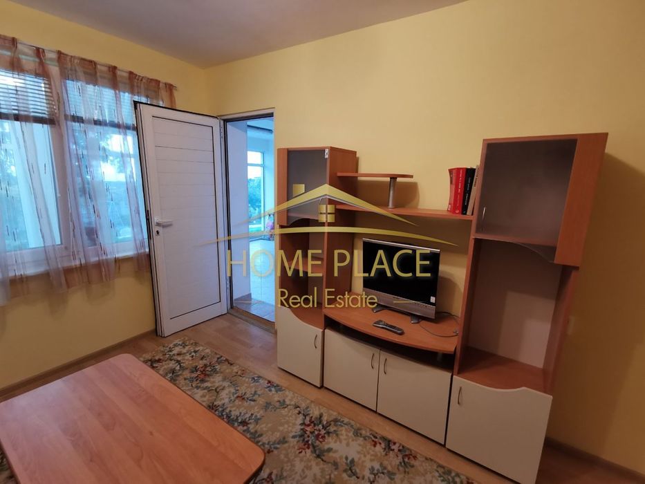 Дава се под наем Етаж от къща в Варна, м-т Траката - 50 кв.м за 331.5 € - Снимка #1