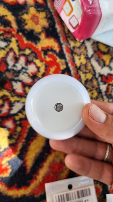 Svetilnik. Lampochka. Chiroq