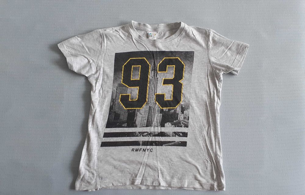 5 броя детски тениски и черен суичър за 8-9 г