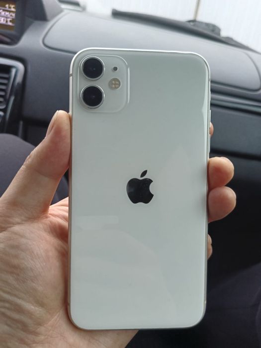 Айфон 11 64 гб.
