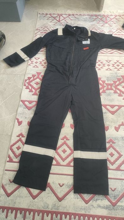 Продам спец одежду