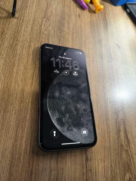 Продам iphone 11 айфон