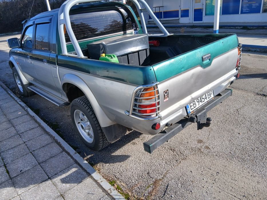 Мицубиши  Л200 Дизел 2,5