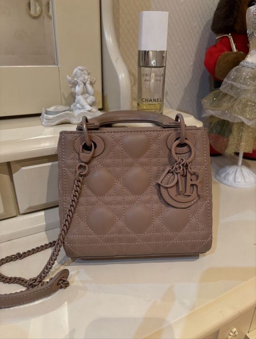Lady Dior сумка medium