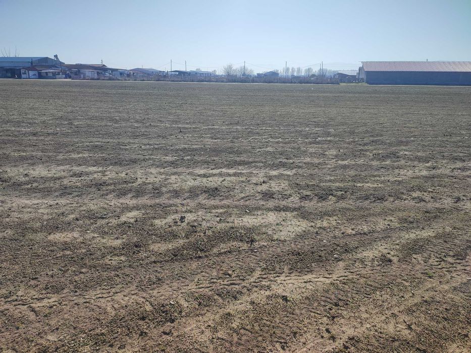 Продавам земеделска земя