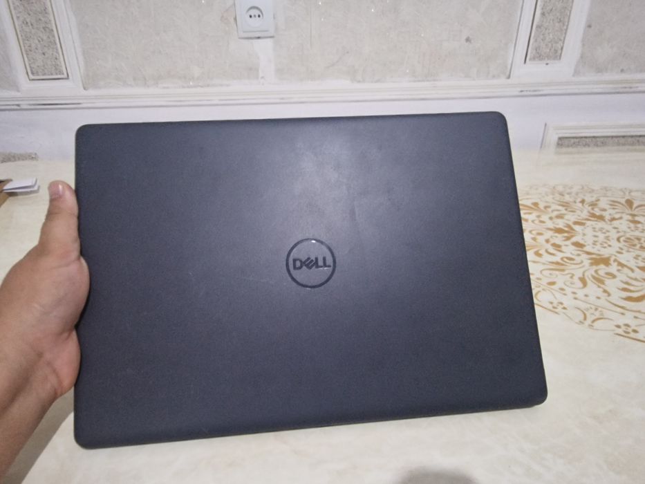 Dell Vosta  Core i5-1135g7 2.40 GHz Operativka 16 gb ddr4 hotira 256