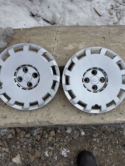 Продам, колпаки на шевроле кобальт.