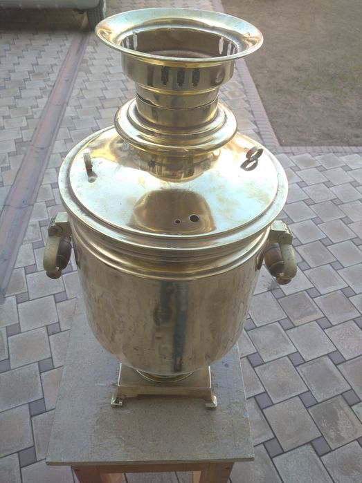 Продам старинный латунный самовар