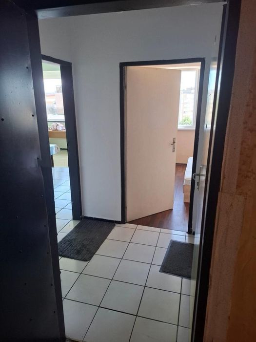 Дава се под наем Едностаен апартамент в София, Слатина - 48 кв.м за 383 € - Снимка #2