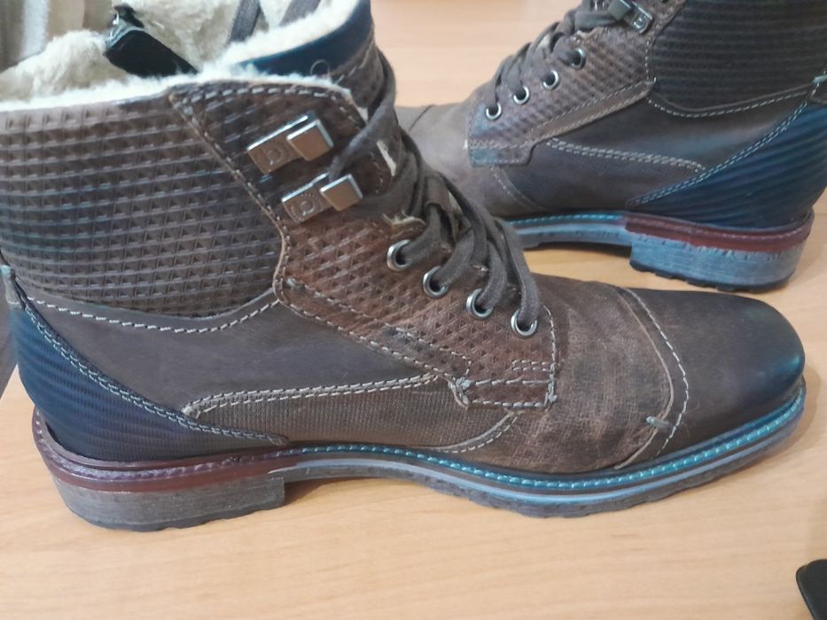 Продам мужские ботинки Bugatti.