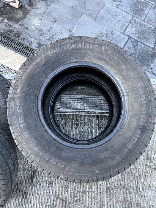 Гуми за кемпер continental 225/75/16