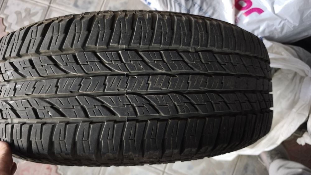 Продам комплект a/t шин