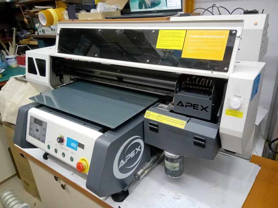 Imprimanta digitală Flatbed UV4060 APEX