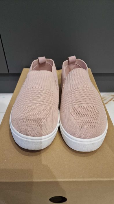 Дамски обувки, различни модели Vans MoMА/Slip on, Pull & Bear