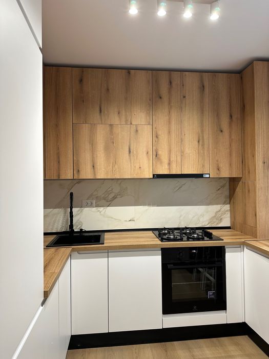 Inchiriez apartament  2 camere nou