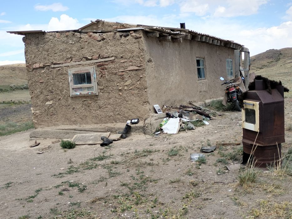 Кашар 800г жер. Прицеп для пчел. Улья