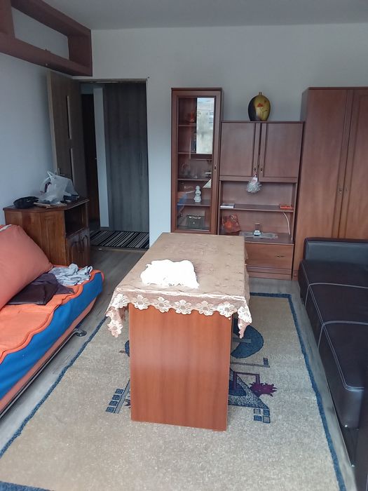 Garsoniera de închiriat