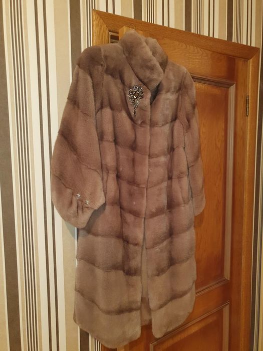 Продается женская шуба