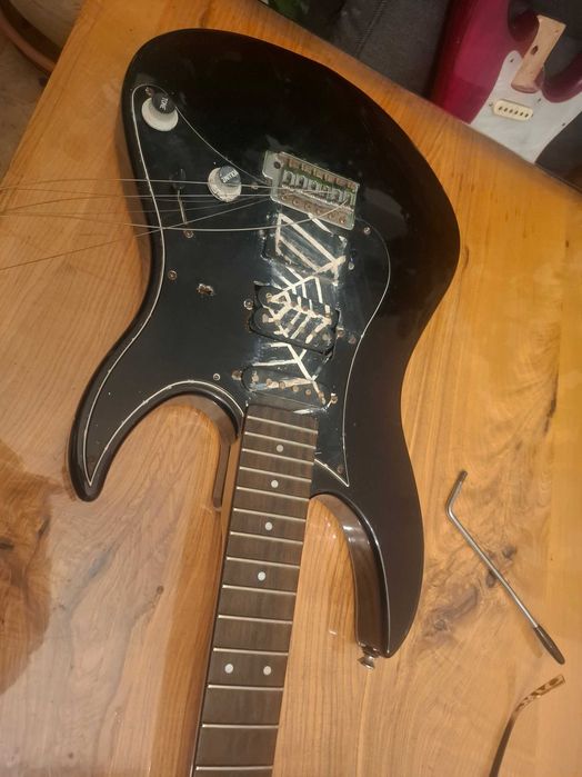 corzi chitara clasica acustica electrica piese reparatii intretinere