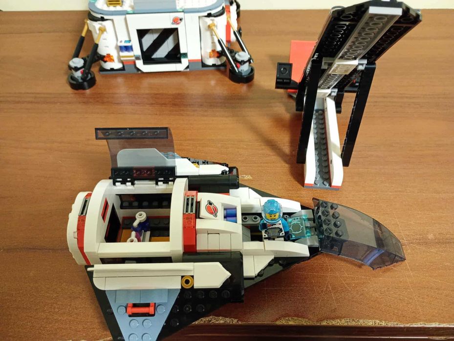 LEGO City Space Base and Rocket Launchpad