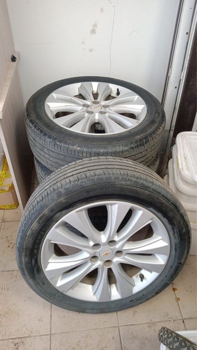 Продам комплект летних шин