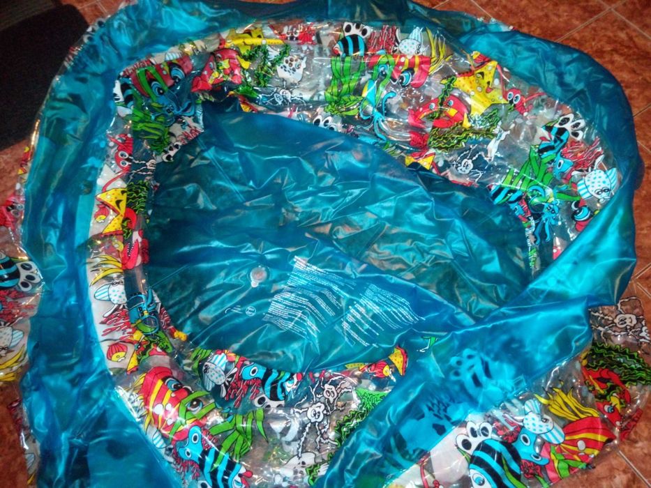 de  vanzare  piscina  pentru  copii !!!