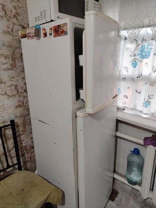 Холодильник   б/у