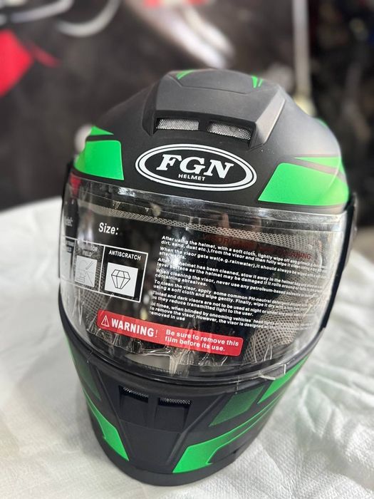 Продаются шлема все новые не использовались