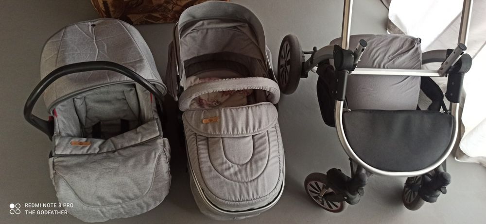 Продава се количка Lorelli Aurora