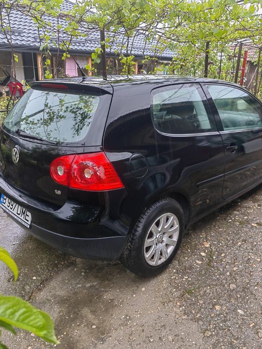 Vand golf5 1.6 benzina