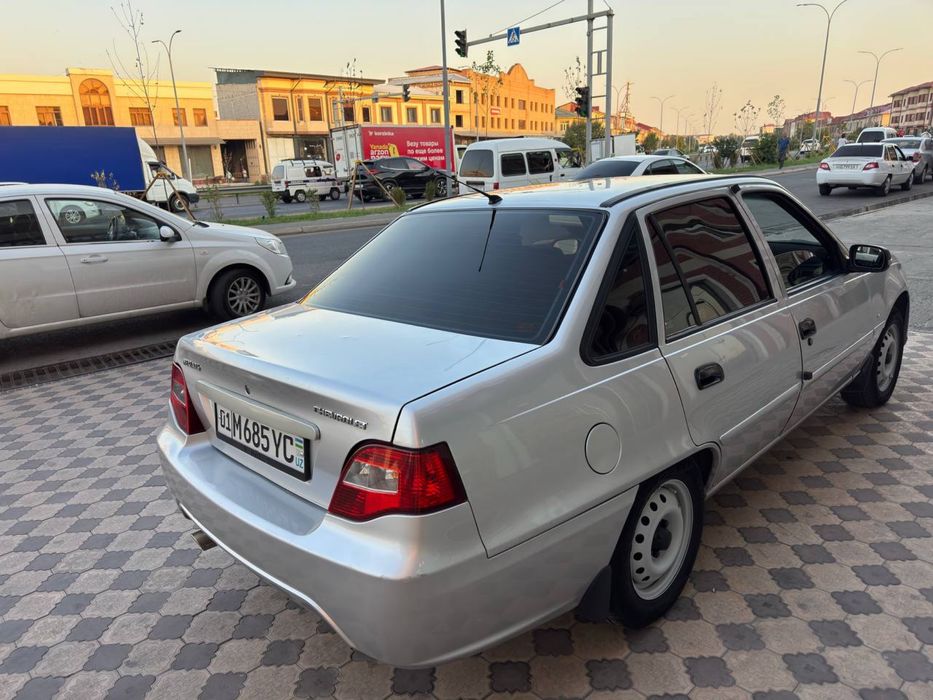 Neksiya 1.6 sotiladi