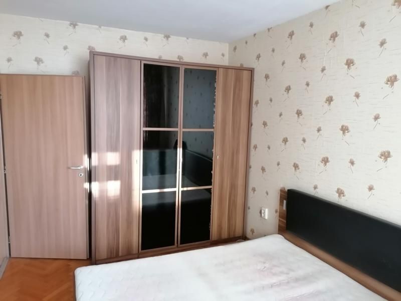 Дава се под наем Тристаен апартамент в София, Хладилника - 90 кв.м за 750 € - Снимка #5