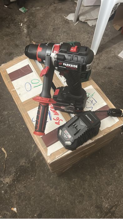 Bormasina cu percutie 20v