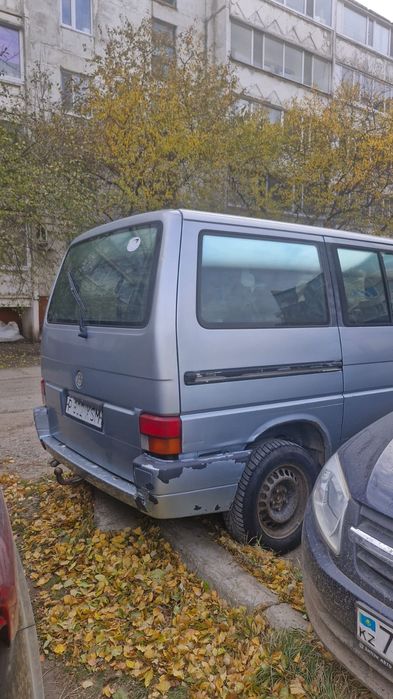 Volkswagen T-4 caravelle