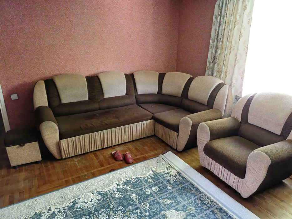 Продам диван угловой