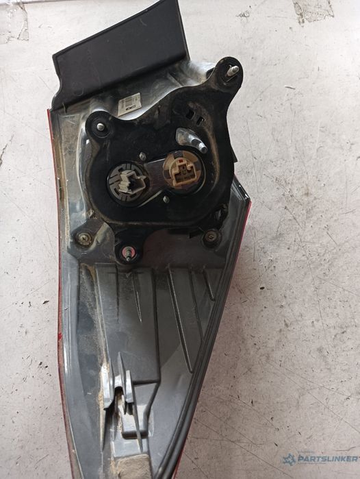 Lampa Spate / Stop Dreapta Spate Toyota Corolla 1.3 I 2015 Oem 8155002