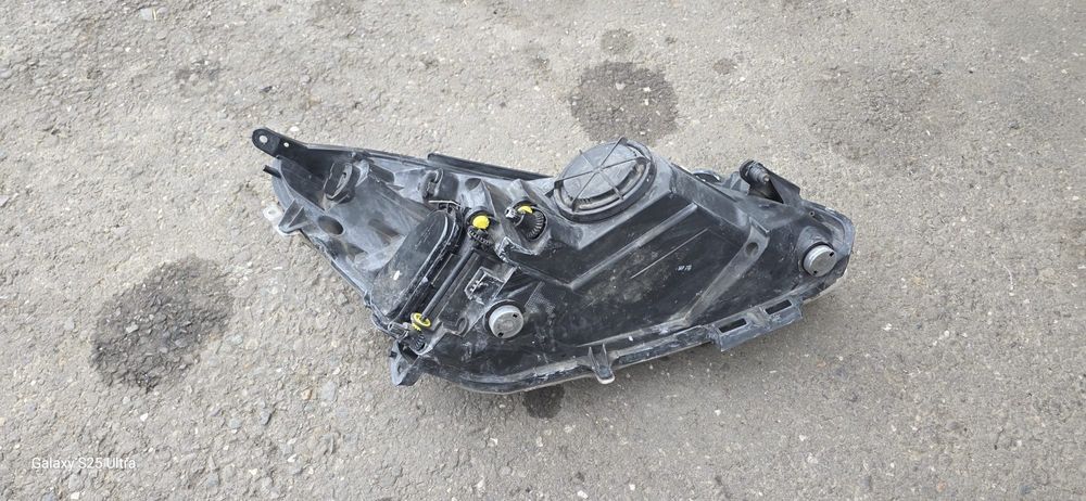 Far stanga si dreapta Opel corsa D