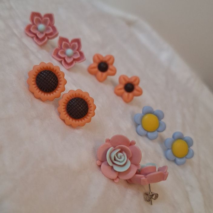 Cercei sub forma de flori. Cadou iubita, mama