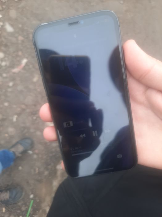 Айфон 11 продам идеяны