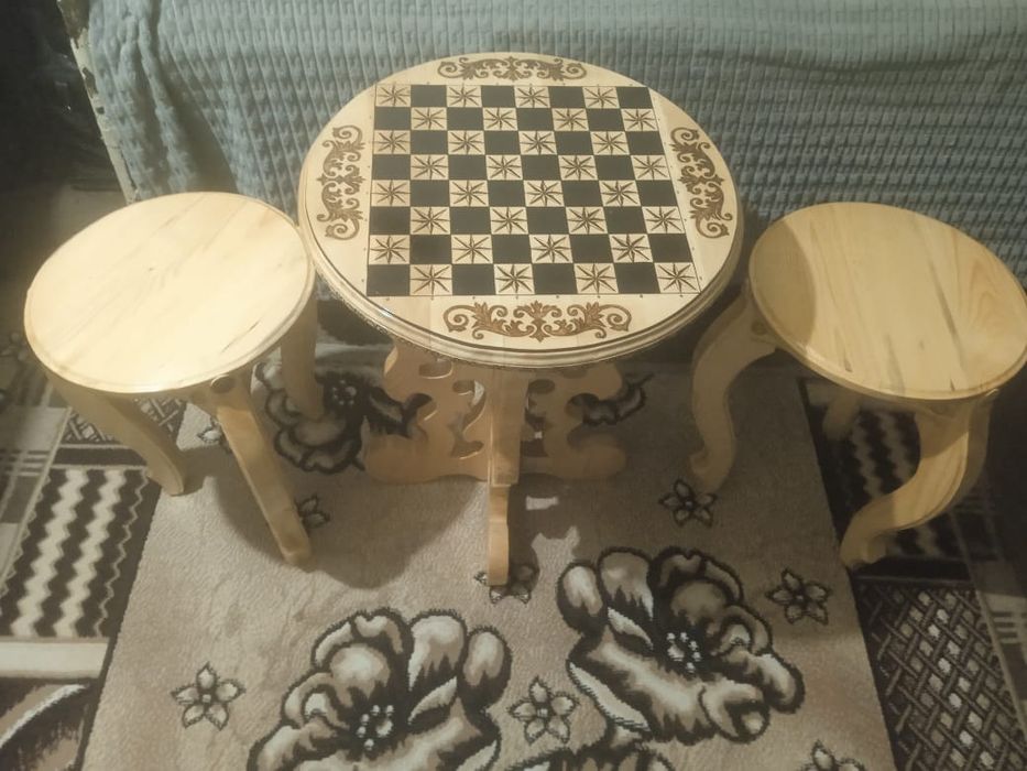 Игровой Стол и стулья